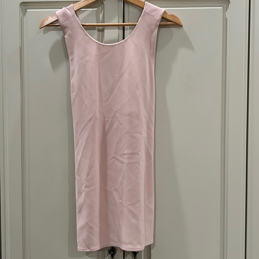 Theory blush pink top!